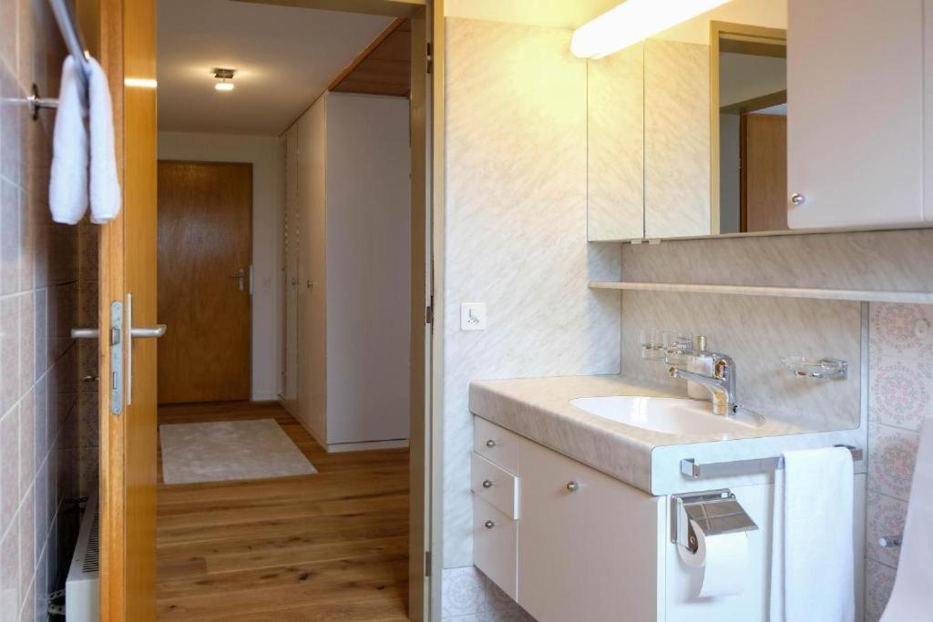 Mariposa Spiez Apartment Bagian luar foto